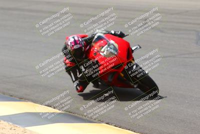 media/Apr-10-2022-SoCal Trackdays (Sun) [[f104b12566]]/Bowl (11am)/